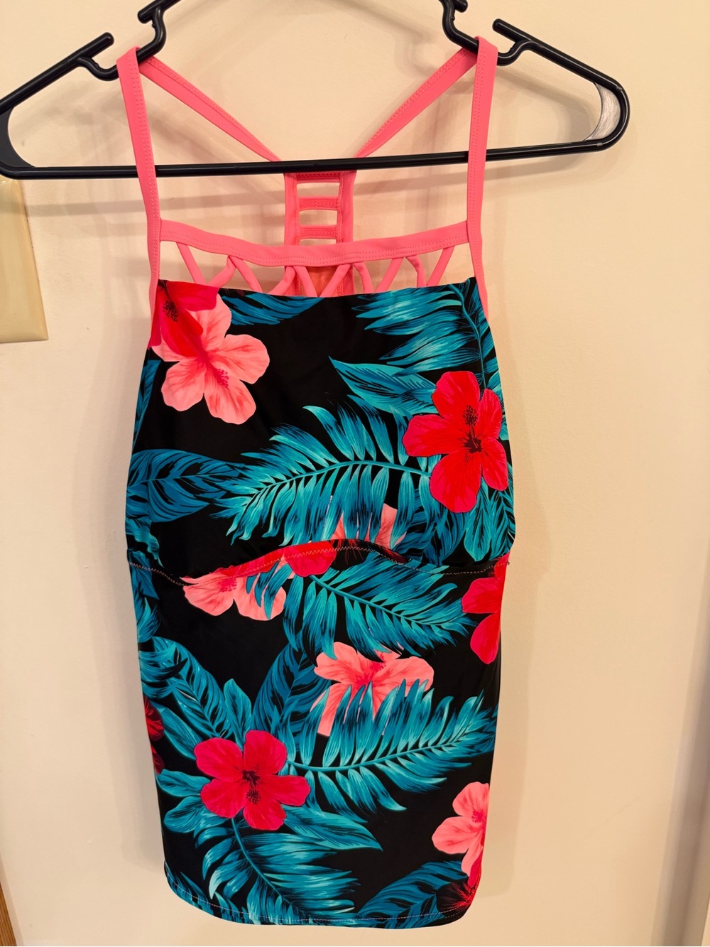 ZeroXPosur Tropical Floral Active Swim Top in Black, Teal & Coral | XXL